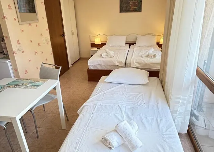 One Bedroom Апартхотел